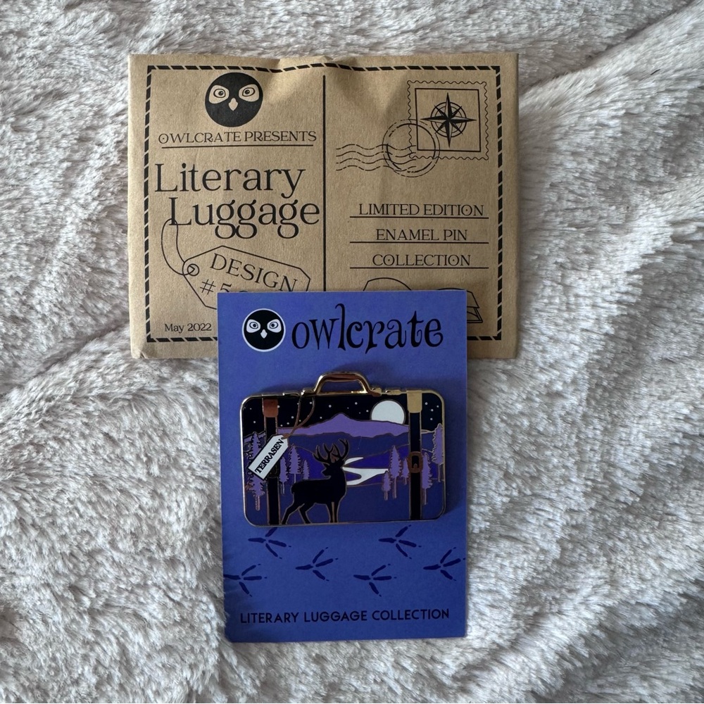 🦉 Literary Luggage Terrasen Pin Throne of Glass